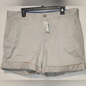 Eddie Bauer Womens Legend Wash Tan Flat Front Shorts Size 16 NWOT
